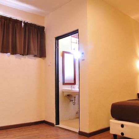Bemo Corner Guest House Kuta Lombok Pokój zdjęcie